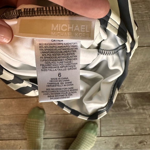 Michael Kors One Shoulder Striped Swimsuit Size 6 - Picture 4 of 7